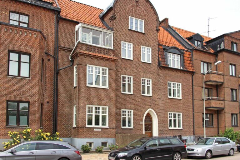Lägenhet 2 rok på Järnvägsgatan 33