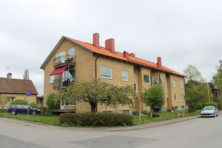 Lägenhet 1 rok på Västbovägen 30B