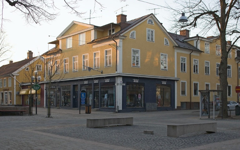 Lägenhet 4 rok på Västra Esplanaden 4A