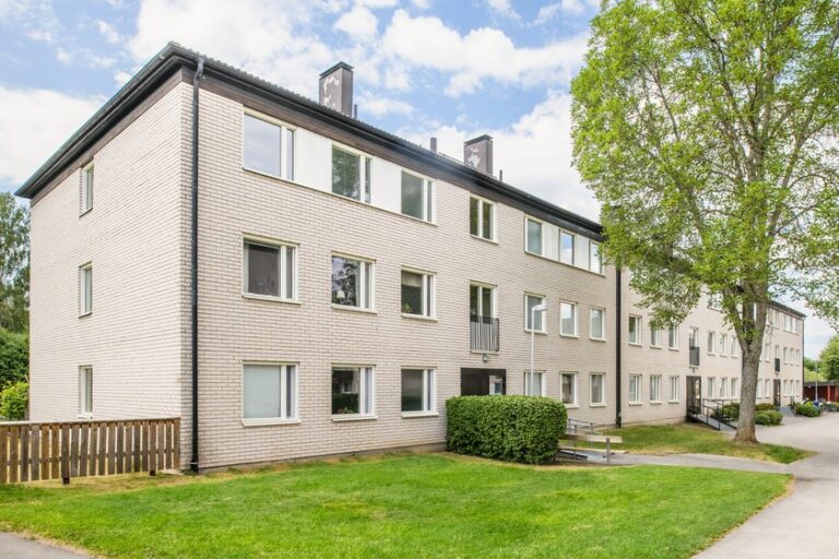 Lägenhet 3 rok på Skrivaregatan 13