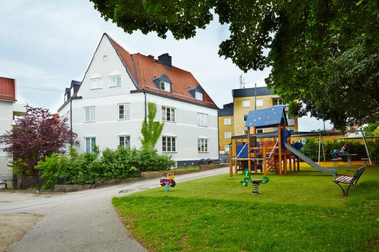 Lägenhet 2 rok på Tredje Villagatan 15D