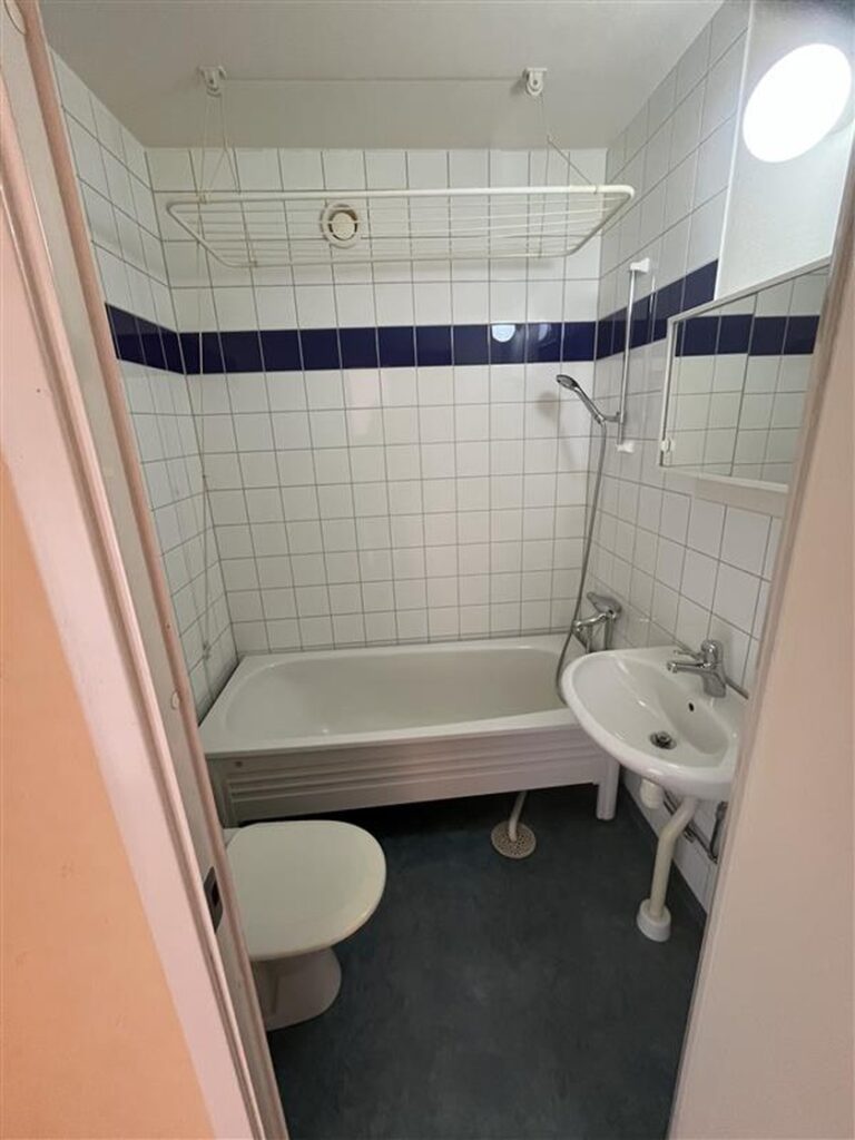 Lägenhet 1 rok på Västra Åsgatan 15