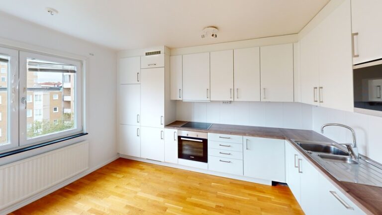 Lägenhet 3 rok på Västra Åsgatan 17