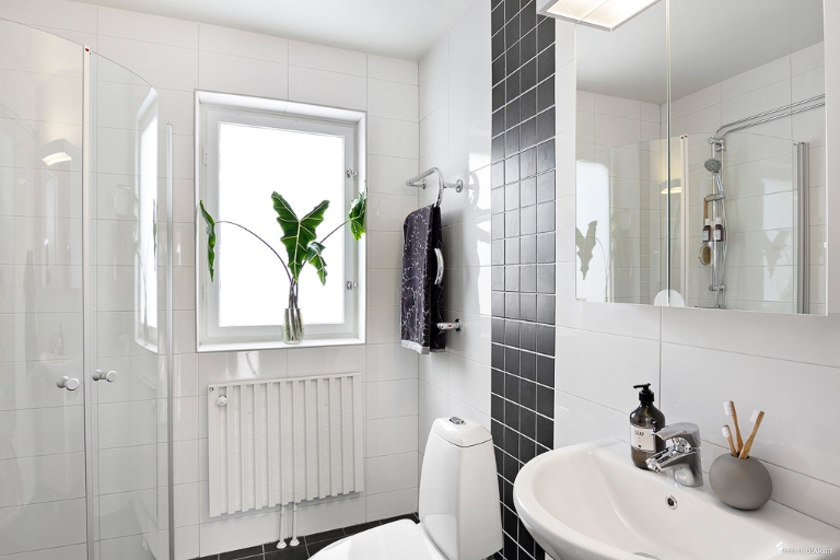 Lägenhet 3 rok på Karl Hovbergsgatan 5A