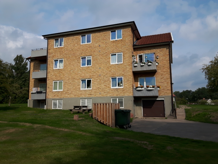 Lägenhet 1 rok på Lenhovdavägen 1