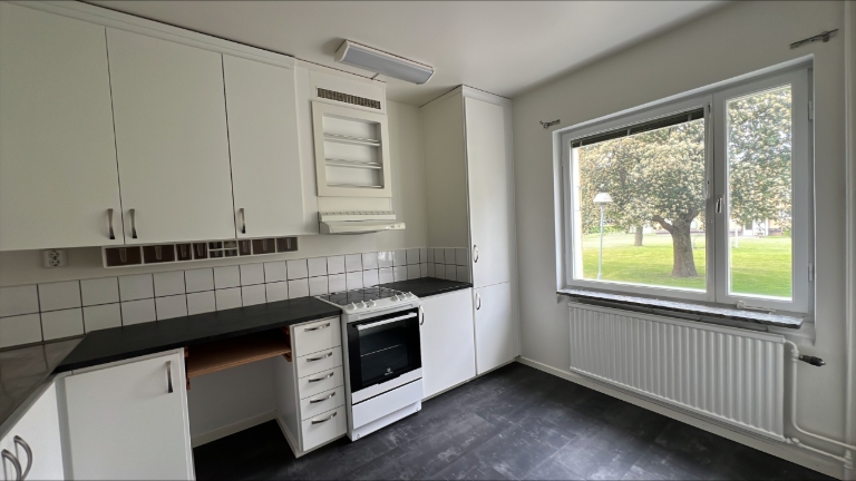 Lägenhet 2 rok på Lustigkullevägen 40B