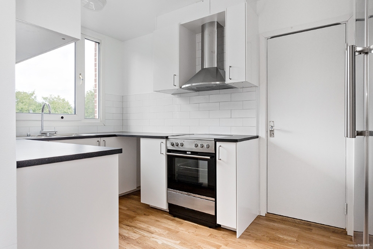 Lägenhet 3 rok på Karl Hovbergsgatan 3C