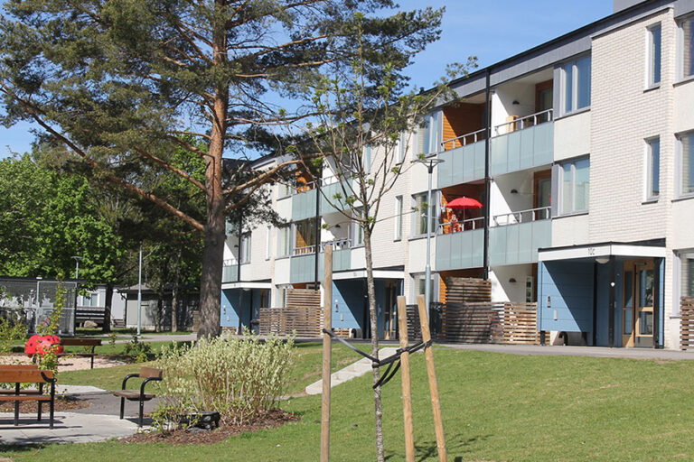 Lägenhet 3 rok på Nydalavägen 4B