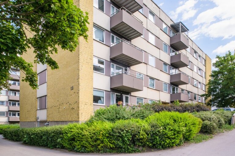 Lägenhet 1 rok på Skäggetorps Centrum 8