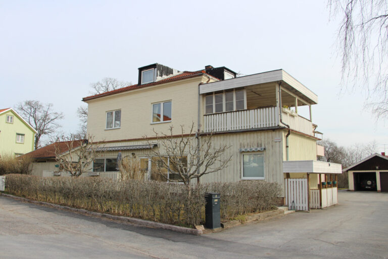Lägenhet 2 rok på Bisp Thomas väg 4