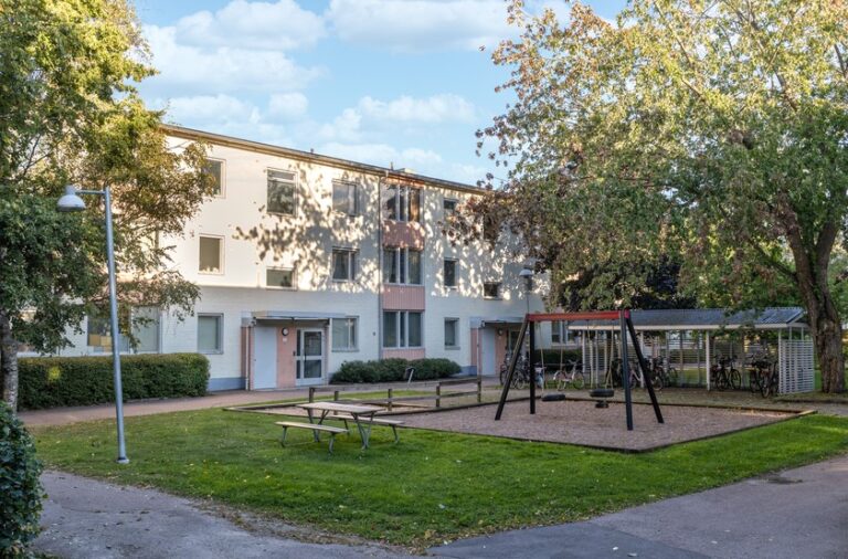 Lägenhet 2 rok på Karmgatan 19