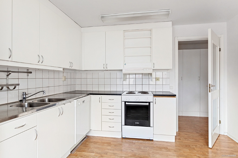 Lägenhet 3 rok på Östra Järnvägsgatan 1B