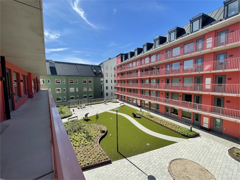 Lägenhet 2 rok på Djäknegatan 90E