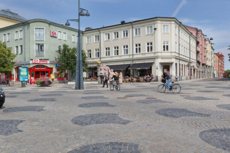 Lägenhet 2 rok på Bredgatan 24