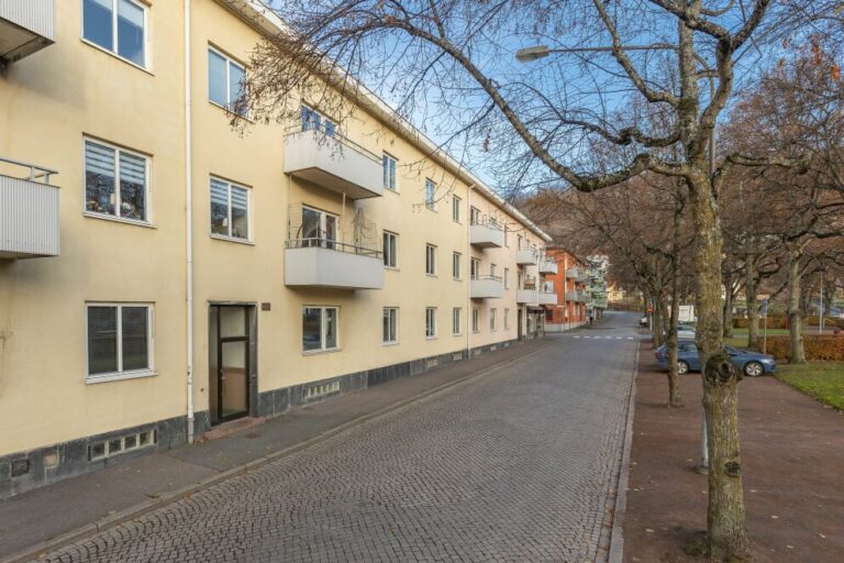 Lägenhet 2 rok på Erik Dahlbergsgatan 8 A