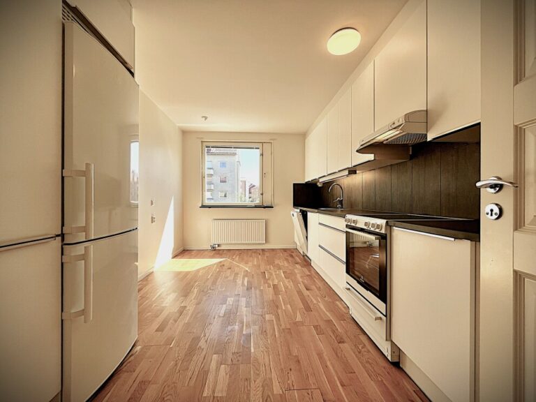 Lägenhet 2 rok på Jägaregatan 9