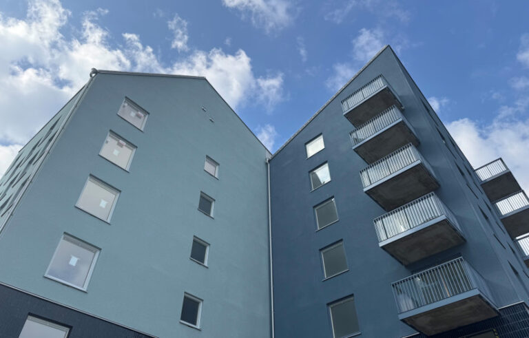 Lägenhet 3 rok på Hallonbergsvägen 2 C