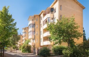 Lägenhet 3 rok på Odalvägen 9