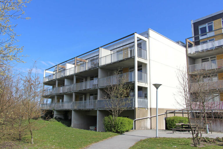 Lägenhet 4 rok på Stiftsvägen 6