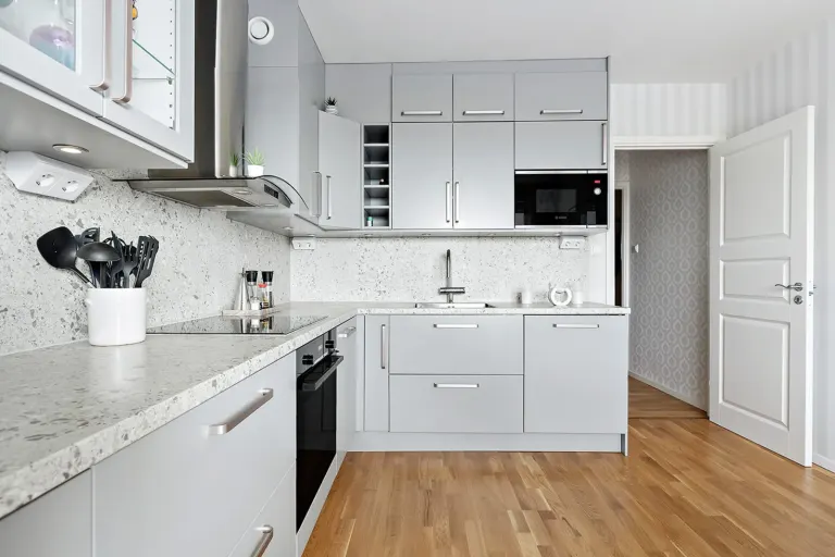 Bostadsrätt med 3 rum på Fabelvägen 15 i Järfälla, bild 2 av 4