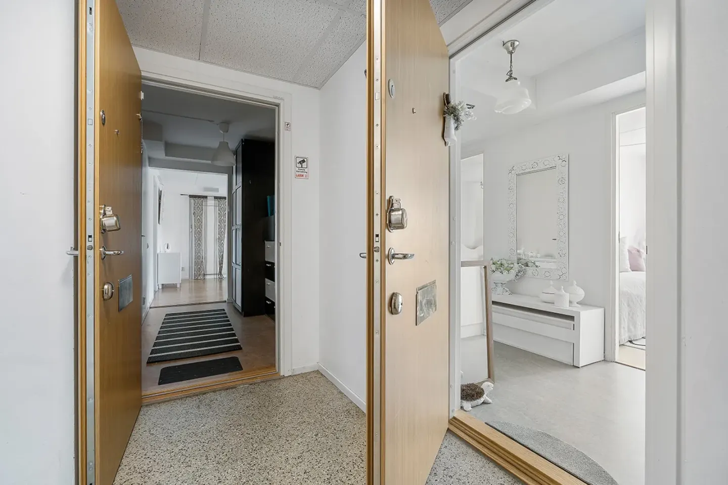 Bostadsrätt med 5 rum på Dackevägen 21 i Järfälla