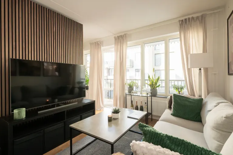Bostadsrätt med 1 rum på Lackerargränd 12 i Huddinge, bild 2 av 4