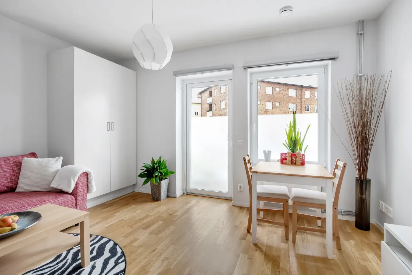 Bostadsrätt med 1 rum på Sörgärdsgatan 24B i Strängnäs, bild 3 av 4