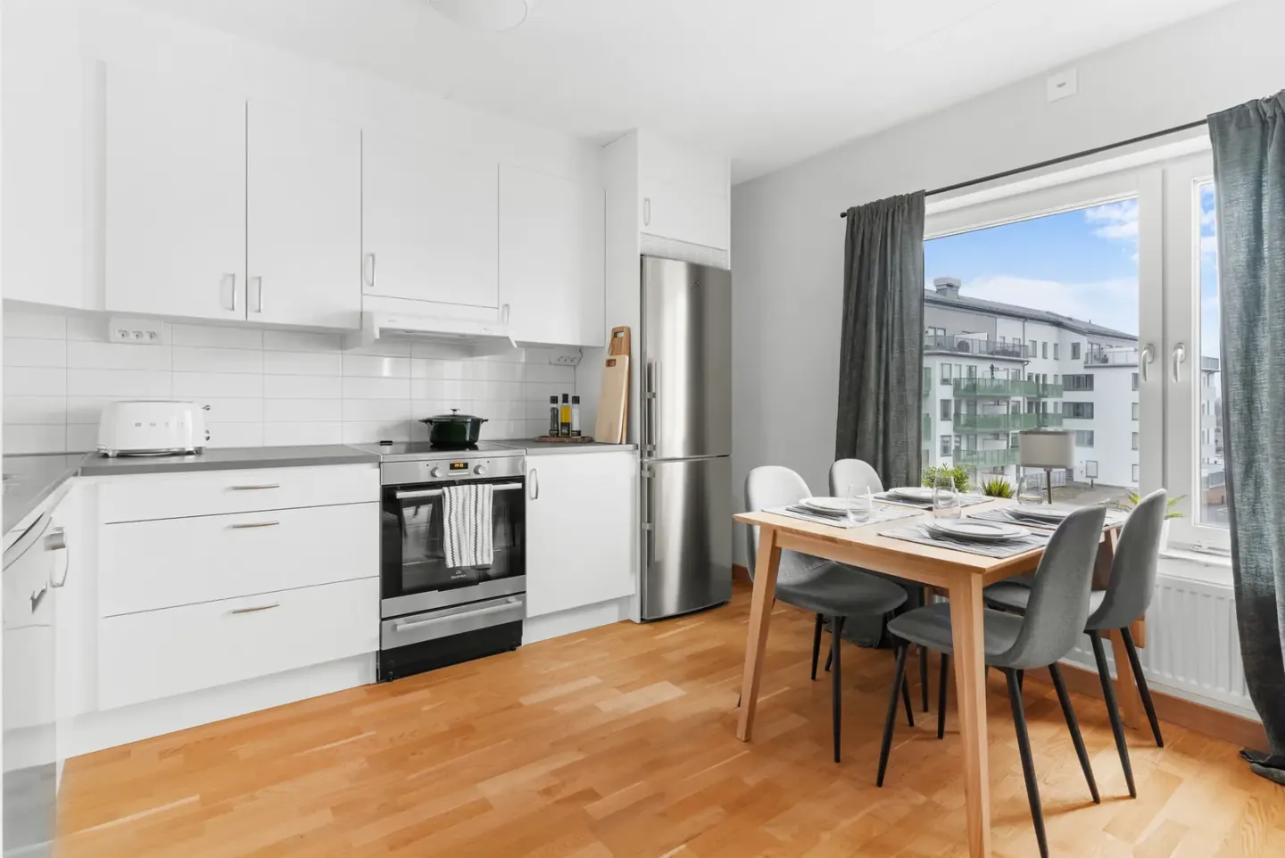 Bostadsrätt med 2 rum på Upplysningens väg 23 i Upplands Väsby, bild 3 av 4