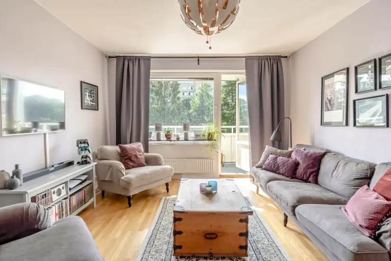 Bostadsrätt med 2 rum på Johan Enbergs väg 22 i Solna