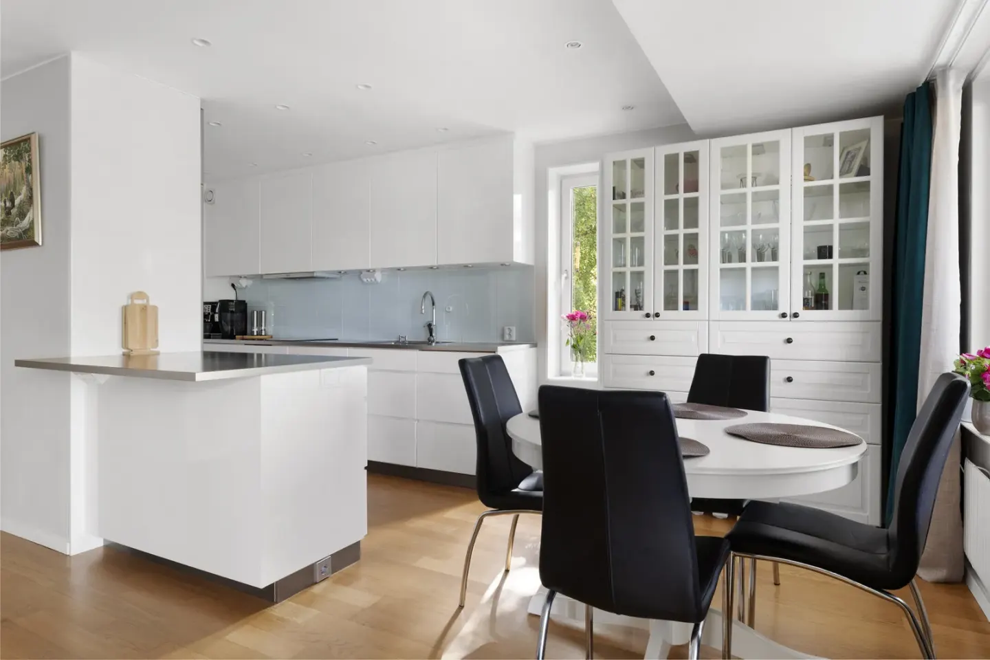 Bostadsrätt med 3 rum på Lövstavägen 76 i Upplands Väsby, bild 4 av 4