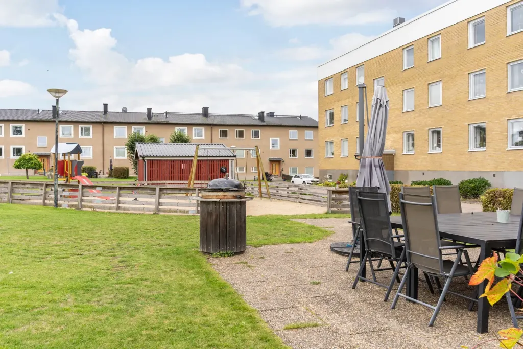 Bostadsrätt med 3 rum på Föreningsgatan 10C i Östra Göinge, bild 2 av 4