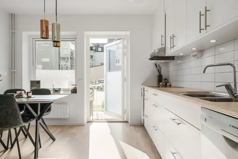 Bostadsrätt med 2 rum på Fotbollsvägen 26B i Nyköping, bild 2 av 4