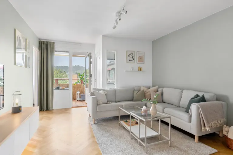 Bostadsrätt med 3 rum på Askåkersplan 22 i Göteborg, bild 3 av 4