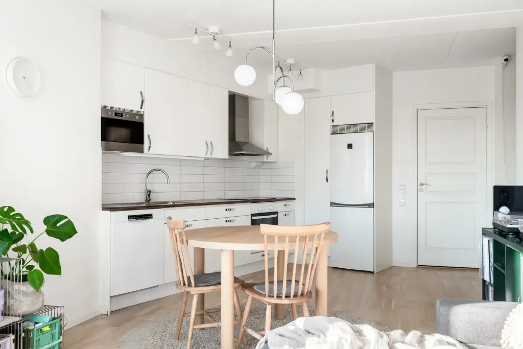 Bostadsrätt med 2 rum på Fyrspannsgatan 183 i Stockholm, bild 2 av 4