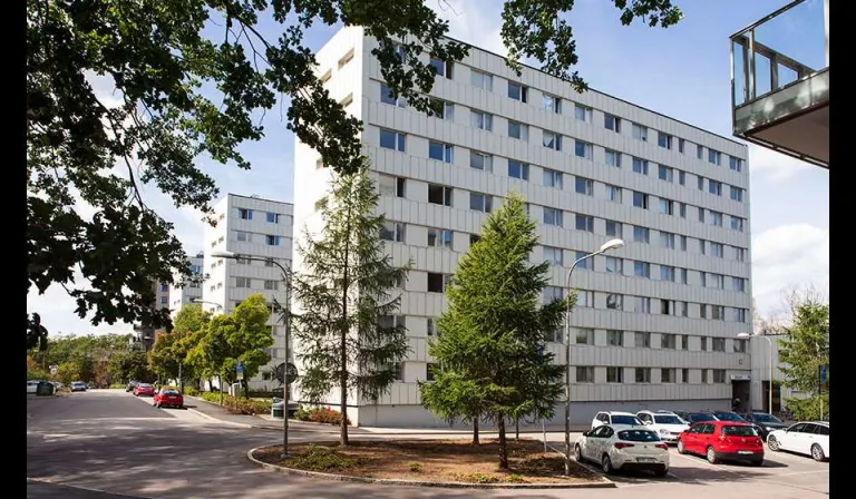 Hyresrätt med 2 rum på Studentbacken 21 i Stockholm