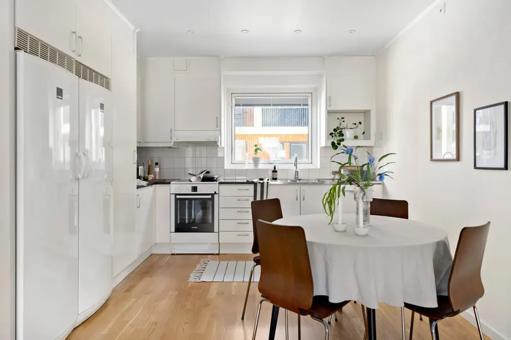 Bostadsrätt med 3 rum på Herculesgatan 4 i Järfälla, bild 2 av 4