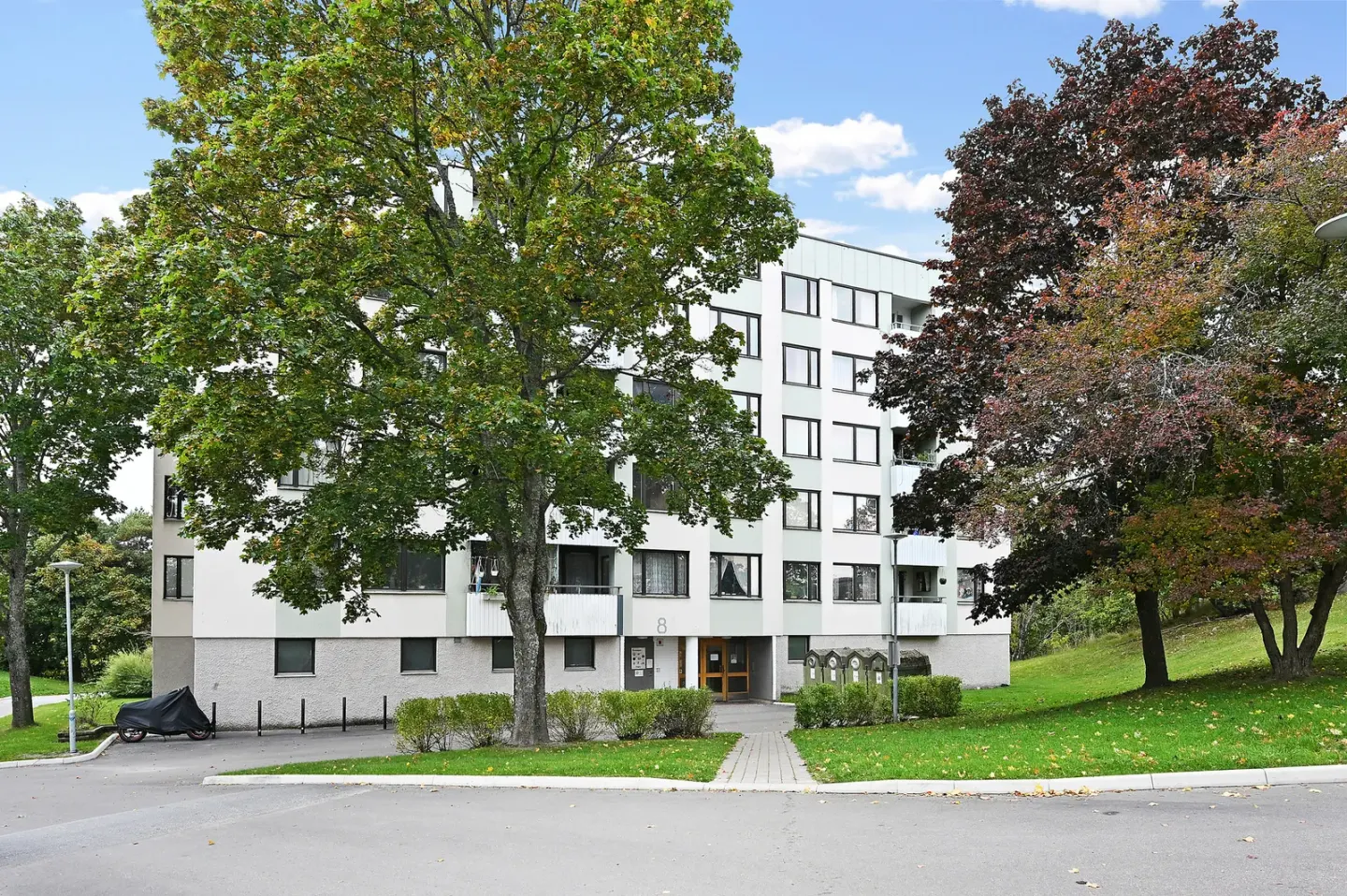 Bostadsrätt med 4 rum på Säterbacken 8 i Huddinge