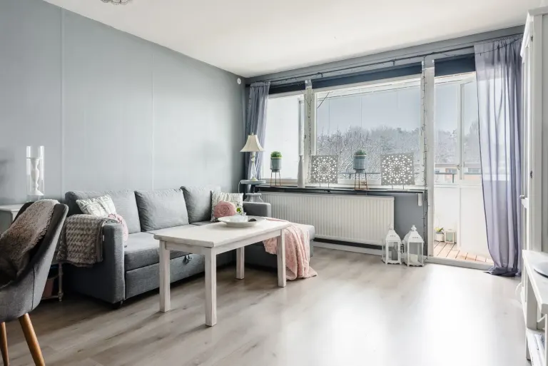 Bostadsrätt med 3 rum på Hjortronvägen 65 i Upplands-Bro, bild 3 av 4