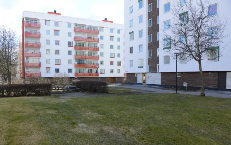 Hyresrätt med 3 rum på Lagman Lekares väg 43 i Botkyrka, bild 2 av 2