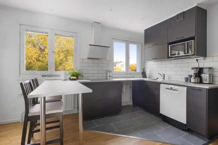 Bostadsrätt med 2 rum på Vallvägen 8A i Upplands Väsby, bild 2 av 4