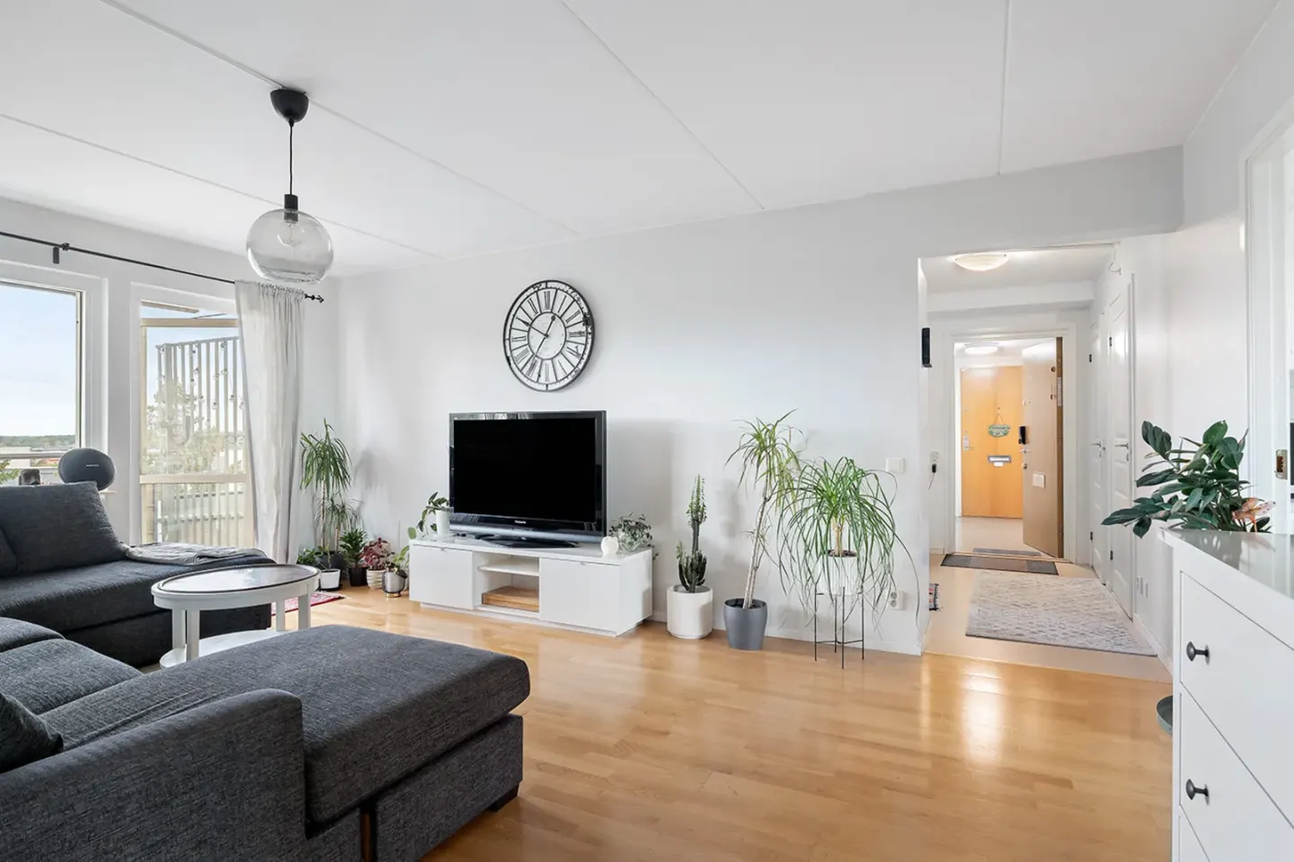 Bostadsrätt med 4 rum på Dackevägen 27 i Järfälla