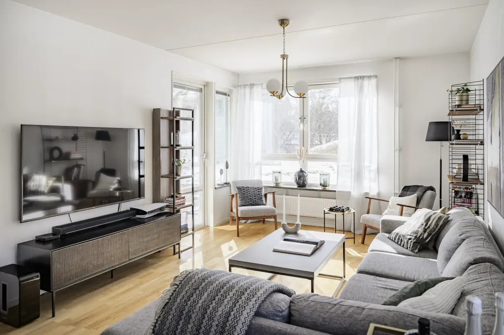 Bostadsrätt med 4 rum på Piruettvägen 9 i Stockholm, bild 3 av 4