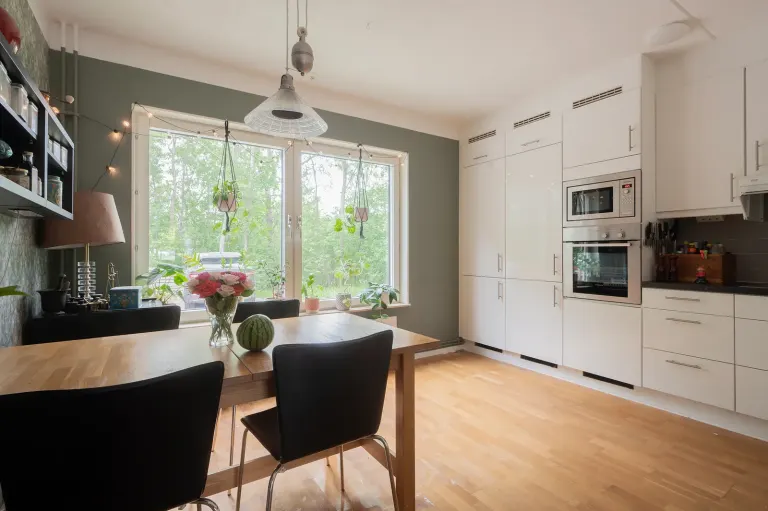 Bostadsrätt med 4 rum på Kristallvägen 8 i Stockholm