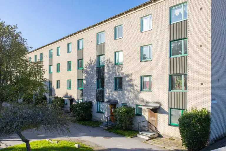 Hyresrätt med 3 rum på Björn Barkmans Väg 32 i Nynäshamn, bild 3 av 5