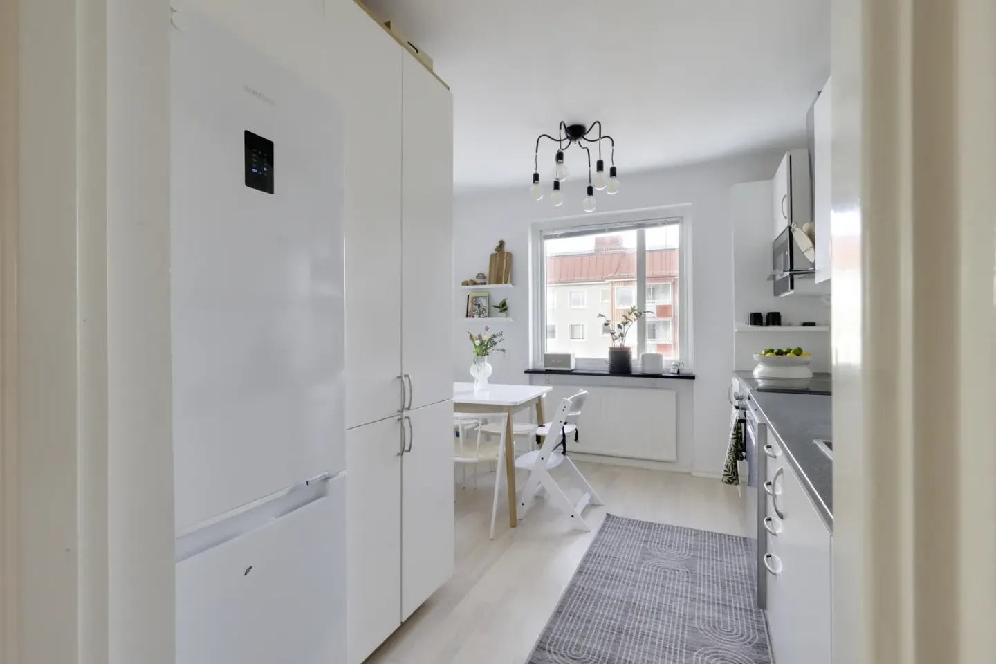 Bostadsrätt med 3 rum på Östra Midvintersgatan 18 i Göteborg, bild 2 av 4