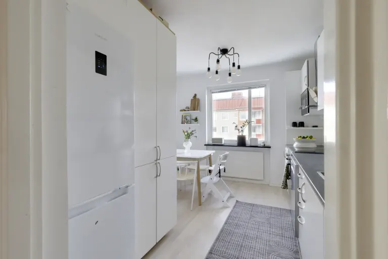 Bostadsrätt med 3 rum på Östra Midvintersgatan 18 i Göteborg, bild 2 av 4