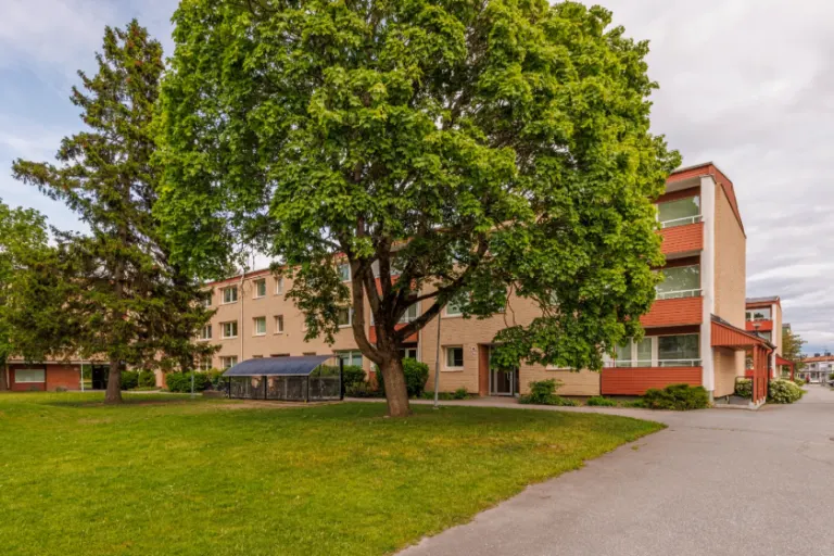 Hyresrätt med 3 rum på Surbrunnsvägen 6C i Hallstahammar, bild 2 av 5