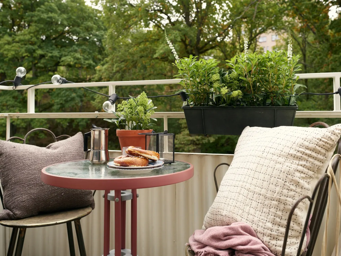 Bostadsrätt med 2 rum på Hägerstensvägen 223 i Stockholm, bild 2 av 5
