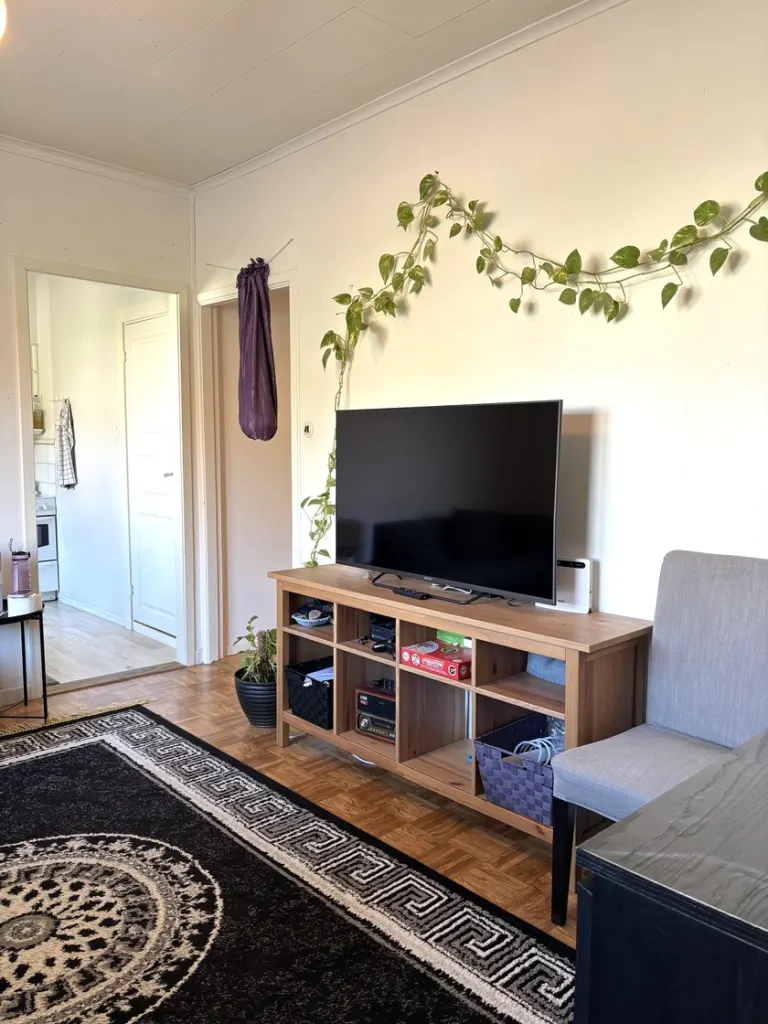 Hyresrätt med 2 rum på Hallavägen 11 i Uddevalla, bild 2 av 5