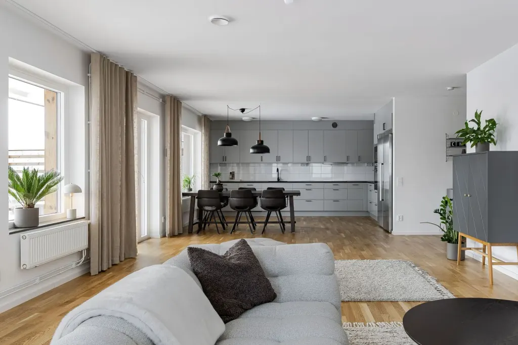 Bostadsrätt med 4 rum på Idrottsvägen 75 i Nyköping, bild 3 av 4